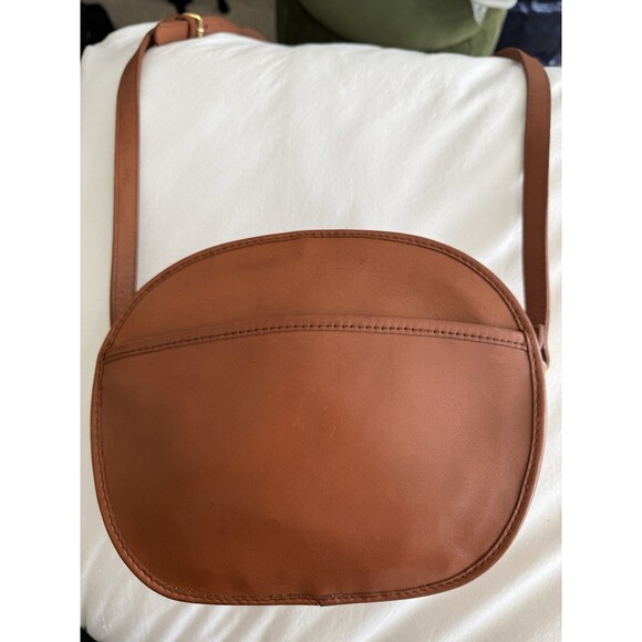 Vintage Hunt Club Tan Leather Crossbody Oval Handbag  w/gold Metal Hardware - Picture 2 of 10